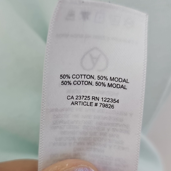 Aritzia Women's Tee in Light Gray - Picture 5 of 8